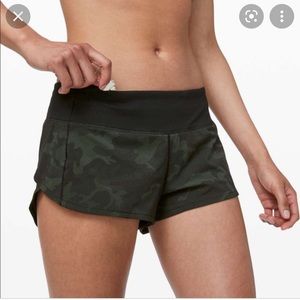 Lululemon Camo Speed Up Shorts 2.5”